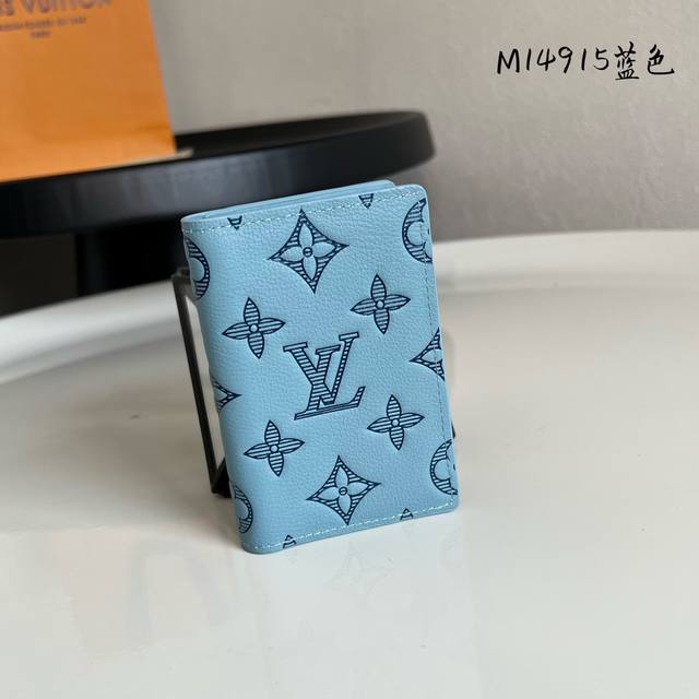 出厂价P 芯片版M14915蓝色 头层牛皮制作！本款 以 Monogram Shadow 皮革焕新经典设计。