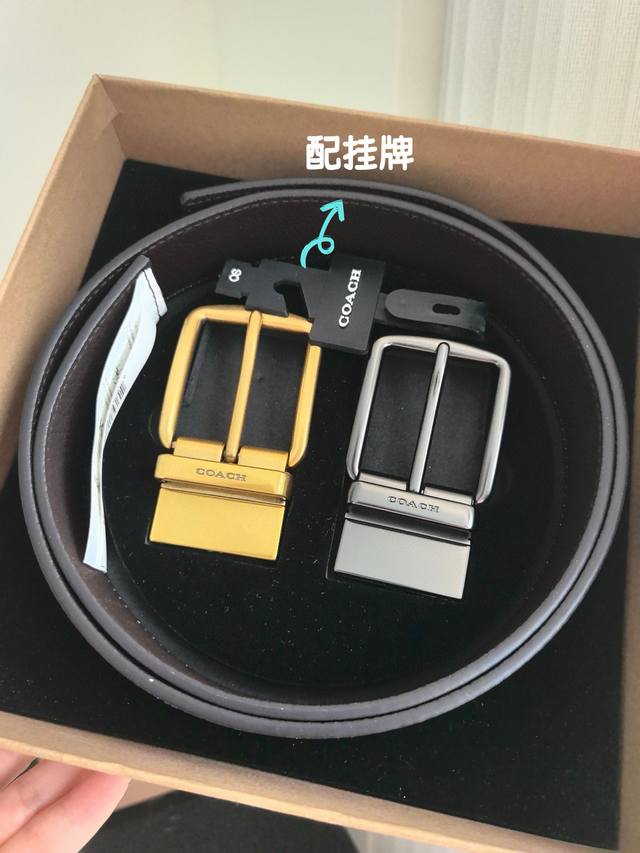 一条带一个扣 一条带两个扣 礼物原单货---[飞吻]Coach 蔻驰皮带 双面男士腰带双扣礼盒装皮带， 双面都可以用， 精致原版扣，宽度3.8Cm私密渠道！专柜