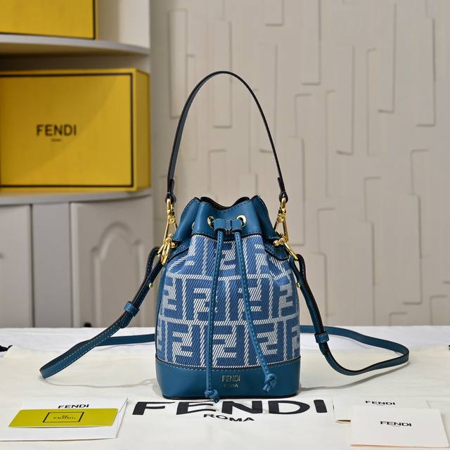 原单布 Mon Tresor水桶包经典老花Logo搭配小牛皮材质，可手拎或斜挎,精致小巧时髦又独特，日常搭配超吸晴实用性与颜值并存不容错过的一款美包～款号：44