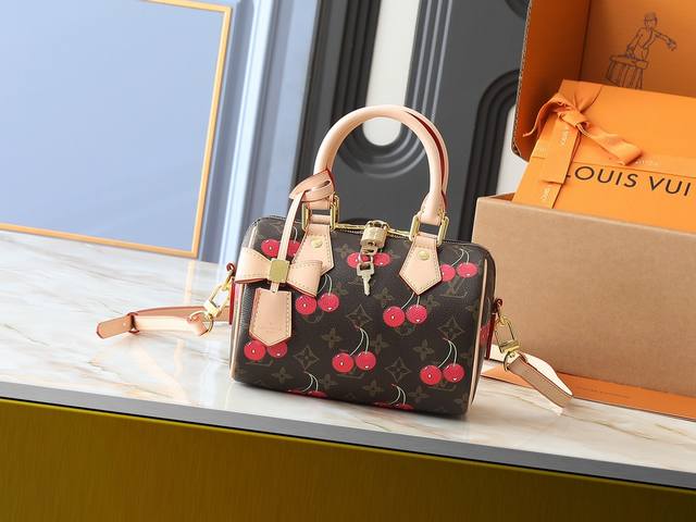 升级原版 M 94 M46234 本款 Speedy BandoulièRe 手袋取材经典 Monogram 涂层帆布,以路易威登 X 村上隆复刻系列的甜美樱桃 升级原版 M 94 M46234 本款 Speedy BandoulièRe 手袋取材经典 Monogram 涂层帆布,以路易威登 X 村上隆复刻系列的甜美樱桃