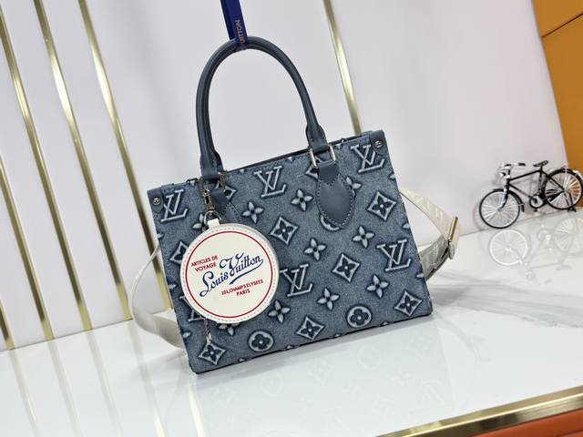 升级原版 M46373 本款丹宁牛仔提花 Onthego 小号手袋拼合 Monogram 和 Monogram Reverse 帆布,Monogram Gian 升级原版 M46373 本款丹宁牛仔提花 Onthego 小号手袋拼合 Monogram 和 Monogram Reverse 帆布,Monogram Gian