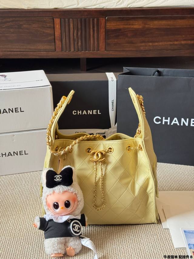 牛皮版本 鱼子纹 配挂件 Chanel 25S 牛皮Hobo流浪包香奈儿 Chanel 牛皮刺绣购物袋出货|超级柔软,亲感特别好!内里采用同质量牛皮料!超级好物 牛皮版本 鱼子纹 配挂件 Chanel 25S 牛皮Hobo流浪包香奈儿 Chanel 牛皮刺绣购物袋出货|超级柔软,亲感特别好!内里采用同质量牛皮料!超级好物