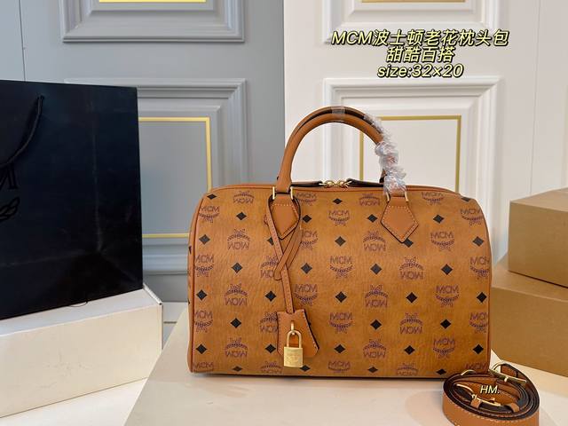 飞机盒 Size:32×20Mcm 新款波士顿老花枕头包皮质柔软,纹理清晰流畅饱满配长肩带 斜挎可爱,手提甜酷一整个复古美拉德风拉 飞机盒 Size:32×20Mcm 新款波士顿老花枕头包皮质柔软,纹理清晰流畅饱满配长肩带 斜挎可爱,手提甜酷一整个复古美拉德风拉