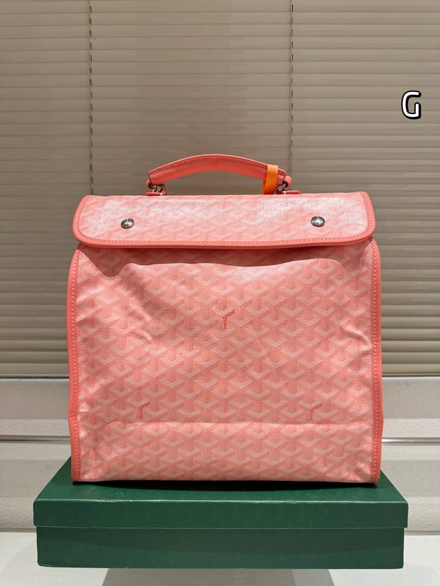 原单 Size：33*37Cmgoyard 戈雅 双肩包复古又减龄容量真的超级大装下笔记本妥妥滴男女通用！真的超级划算！