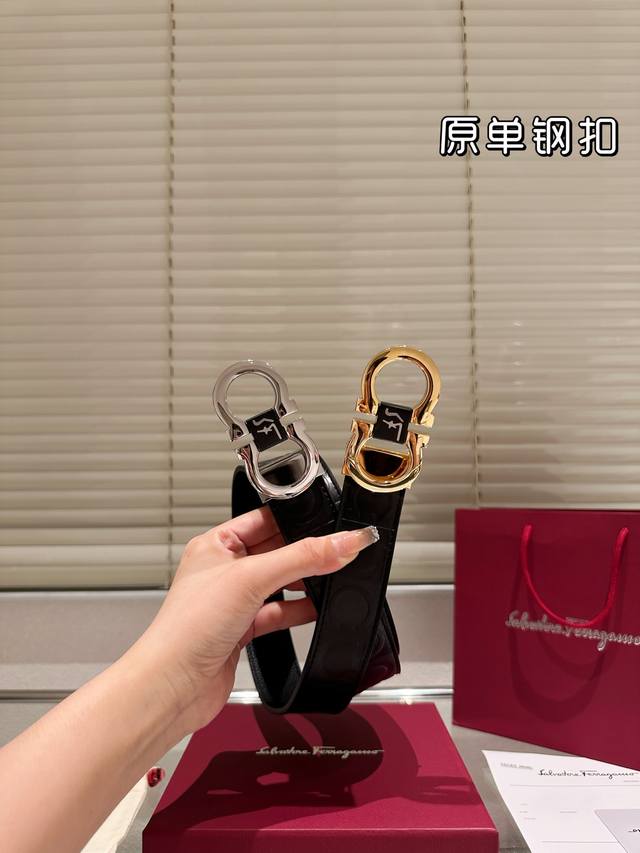 钢扣 高版本！腰带 菲拉格慕牛皮皮带～热门款 男女通用皮带里面最火的版本啦～质量很好 全套包装！五金绝对不褪色 皮带头和专柜一样的哦～ 配礼盒手提袋发票