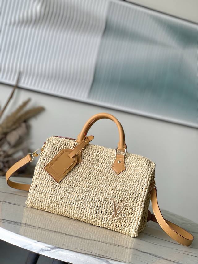 顶级原单 M14457 本款Speedy 30 Bandouliere手袋取材拉菲草，以精湛匠艺赋予每件成品别样风采，再借做旧牛皮革增添复古韵味。Lv字母刺绣栖