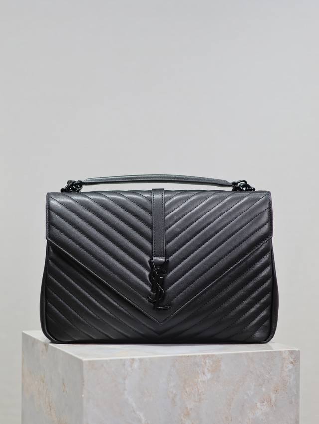 黑色黑扣_32Cm #Monogram College# Y家的元老级经典款原厂皮版本终于来了！推出至今依然火爆，经久不衰！时尚达人人手一只的街拍神器，众多明星