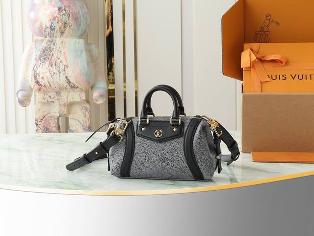 顶级原单 独家实拍 M14702灰蓝色 全皮机车包 M14721 M14623 Nano Lv Biker 手袋 本款 Nano Lv Rider 手袋出自 2