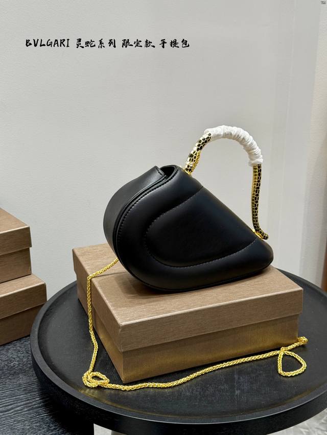 礼盒包装 宝格丽Bvlgari 灵蛇系列！手提包 今年七夕，宝格丽用一只包写满浪漫情书！Serpenti Cuore 1968手提包，堪称“包界丘比特” 半颗心