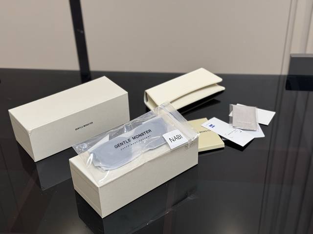 配盒 Gm 墨镜 Cookie 蔡司镜片 Au防护 附赠带Logo眼镜布