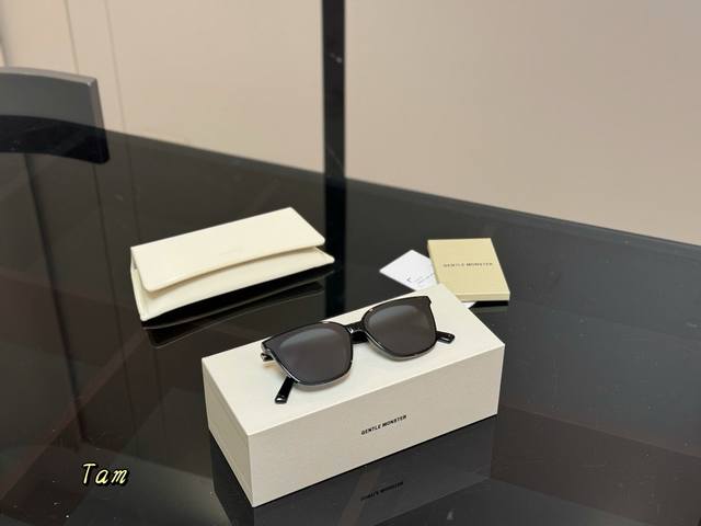 配盒 Gm 墨镜 Tam 蔡司镜片 Au防护 附赠带Logo眼镜布