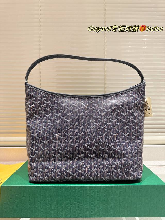 配皮礼盒 升级版 Size：32*25Cm 戈雅 新品Hobo腋下包 皮料 皮料 做工都升级哦！ 从头到尾全部都是客订哦！ Hobo太适合通勤啦！ 搜索戈雅 购