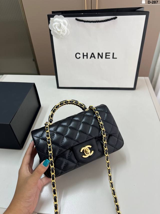 牛皮 Chanel 香奈儿手提方胖子 上身效果非常棒，时尚经典百搭 精致手提，复古氛围感瞬间拉 D-287尺寸19×11折叠盒