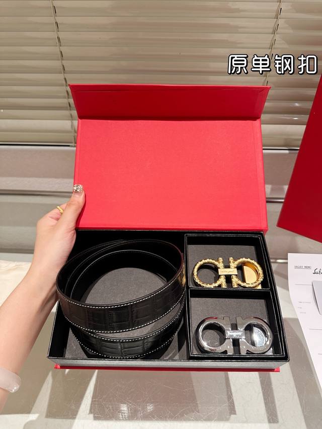 双头 钢扣 高版本！腰带 菲拉格慕牛皮皮带～热门款 男女通用皮带里面最火的版本啦～质量很好 全套包装！五金绝对不褪色 皮带头和专柜一样的哦～ 配礼盒手提袋发票