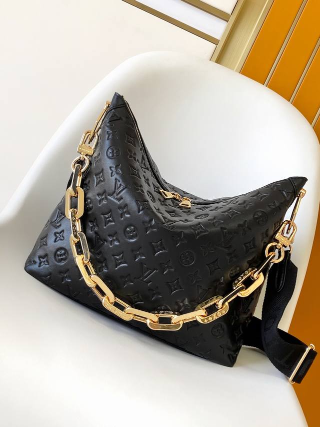 163C01芯片 顶级原单 半钢五金 M12072啡 M12071杏M12068黑 這款全新Coussin系列的流浪包兼具時尚與功能，並糅合了系列標誌性的設計元