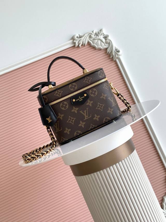 M 47128 动态变码芯片 顶级原单加强版 Nicolas GhesquièRe 为路易威登旅行传承奏响摩登乐章，以 Monogram 和 Monogram