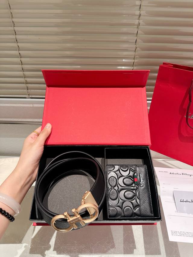 原单 钱包腰带 配礼盒 高版本！腰带 菲拉格慕牛皮皮带～热门款 男女通用皮带里面最火的版本啦～质量很好 全套包装！五金绝对不褪色 皮带头和专柜一样的哦～ 配礼盒