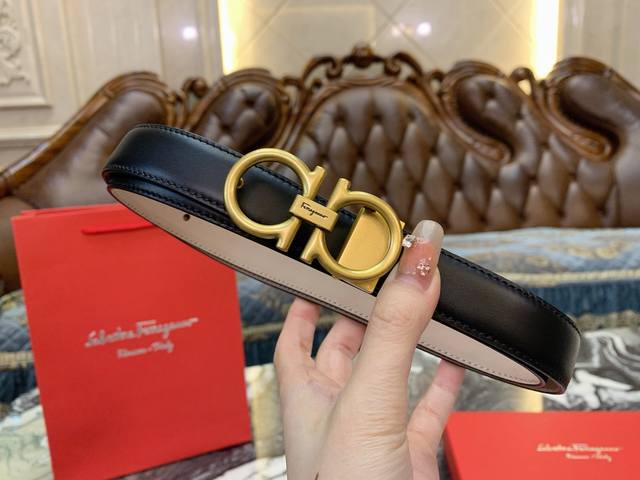 原单正品 菲拉格慕 Salvatore Ferragamo 专柜款小牛皮女士腰带，双面头层 搭配官网新款经典款8字铜扣，宽度2.5Cm，长度可自行裁剪，工艺精湛