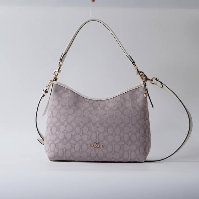 Coach蔻驰 Cbs71 Laurel系列流浪包 单肩斜挎包。 七夕限定款粉色流浪包，最新提花织物配头层牛皮材质，配长短两根肩带，手拎单肩斜挎都可以，慵懒造型