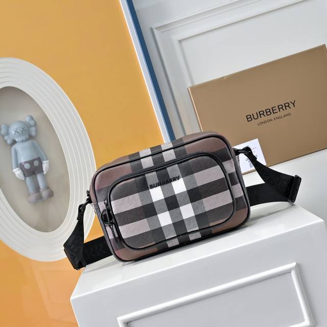 原单巴宝莉Burberry男士专柜单肩斜挎包相机包，专柜经典男士胸包 完美复刻 采用进口原版面料 配原版超高清五金Logo、专用帆布内里、专注细节 实物实拍 尺