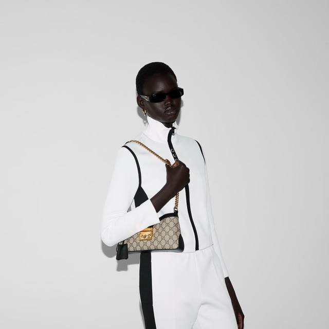 Gucci新款专柜品质,顶级原单货,原厂皮、原厂五金 实物实拍,款号:811705杏克 Gucci新款专柜品质,顶级原单货,原厂皮、原厂五金 实物实拍,款号:811705杏克