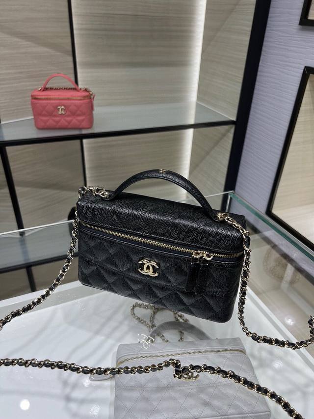 Ohanel 25C新款 Lp链条 手柄化妆包 牛皮 单肩斜挎手提包 尺寸：19.5Cmx5Cmx17Cm型号Ap5730Y 。