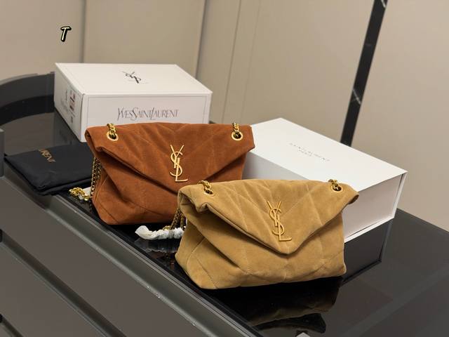 配折叠盒 Size：26Cm 圣罗兰云朵包包 Loulou Puffer 绗缝小羊皮包 犹如怀抱云朵般的感受