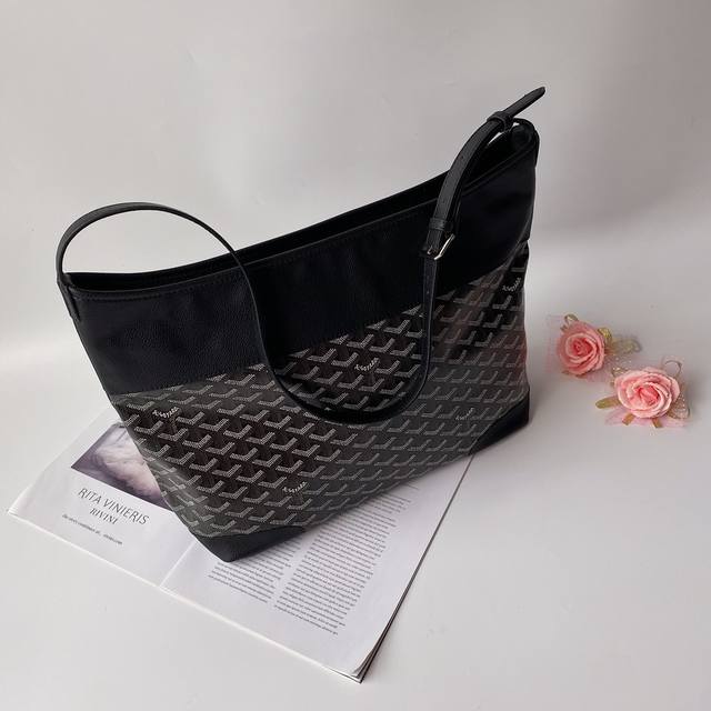 Goyard Hobo BohèMe 流浪包腋下包,灵感来自波西米亚流浪的生活哲学,两大王牌Saint Louis Artois系列托特包的综合体,内置子母袋, Goyard Hobo BohèMe 流浪包腋下包,灵感来自波西米亚流浪的生活哲学,两大王牌Saint Louis Artois系列托特包的综合体,内置子母袋,