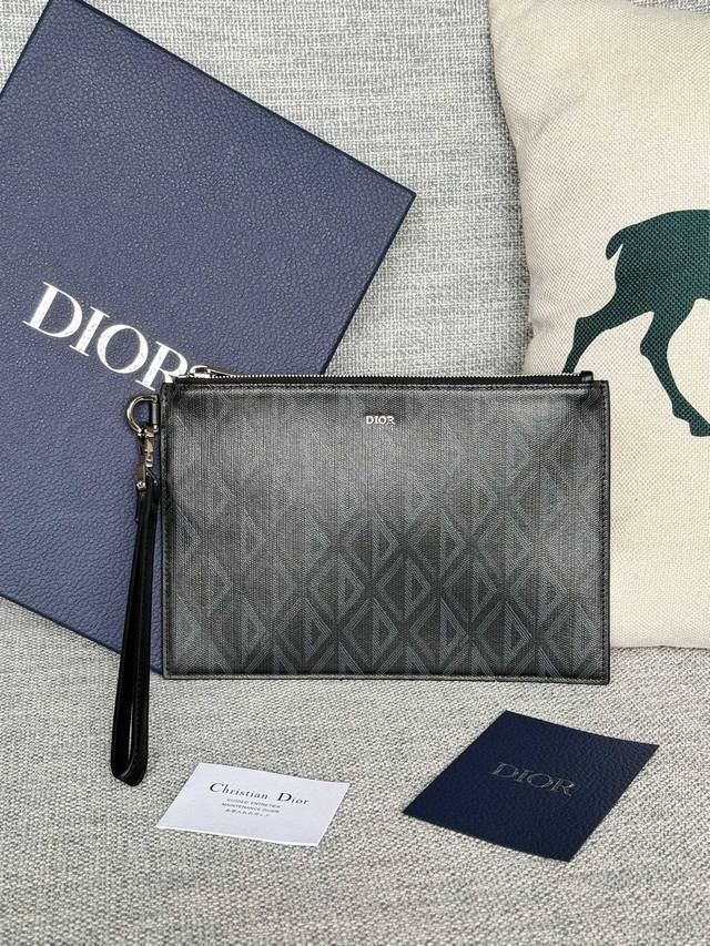 原单品质 A5 手拿包 Handbag Oblique 印花 年爆款手包 编号:2Esca338 小号Yse_H03E 尺寸:26.5*17.5Cm 印花三个颜 原单品质 A5 手拿包 Handbag Oblique 印花 年爆款手包 编号:2Esca338 小号Yse_H03E 尺寸:26.5*17.5Cm 印花三个颜