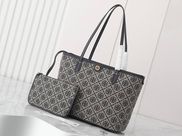 小号 Tory Burch老花购物袋Monogram图案，标识提花双Tlogo与流畅线条巧妙组合，勾勒温柔而坚定的气质，简洁利落魅力隽永又风格独具托特包精选编织
