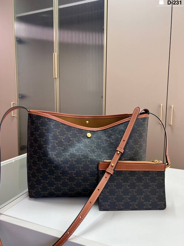 Celin Shopper 购物袋 简直是打工人神包 真的会爱惨 还美貌又实用，完全是梦中情包 D-231尺寸34×26折叠盒