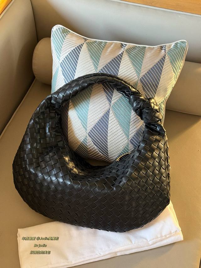 无盒 Size：50 中宽 *30Cm 年度最爱 非Jodie莫属啦 Bv Jodie 好隨性的美包