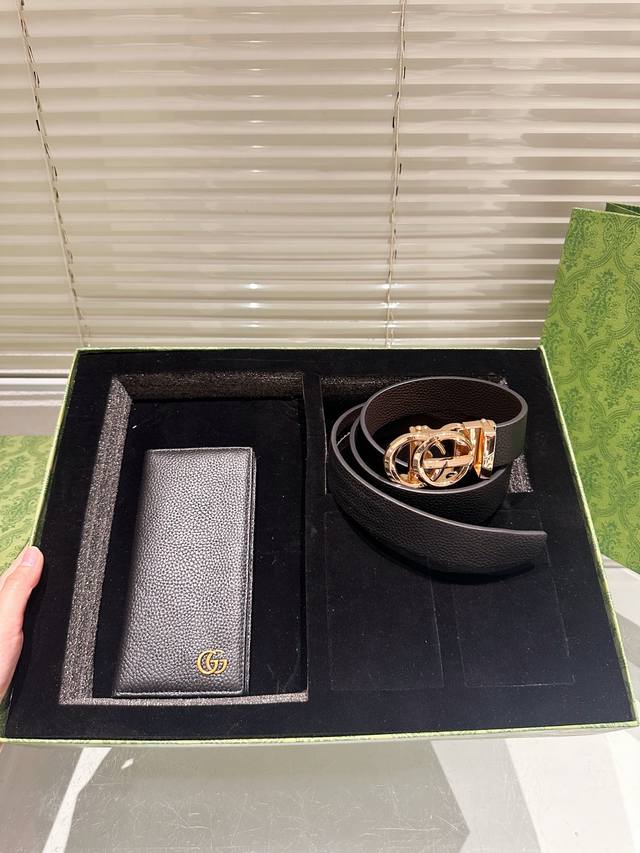 原单 钱包腰带 配礼盒 高版本！腰带 Gucci牛皮皮带～热门款 男女通用皮带里面最火的版本啦～质量很好 全套包装！五金绝对不褪色 皮带头和专柜一样的哦～ 配礼