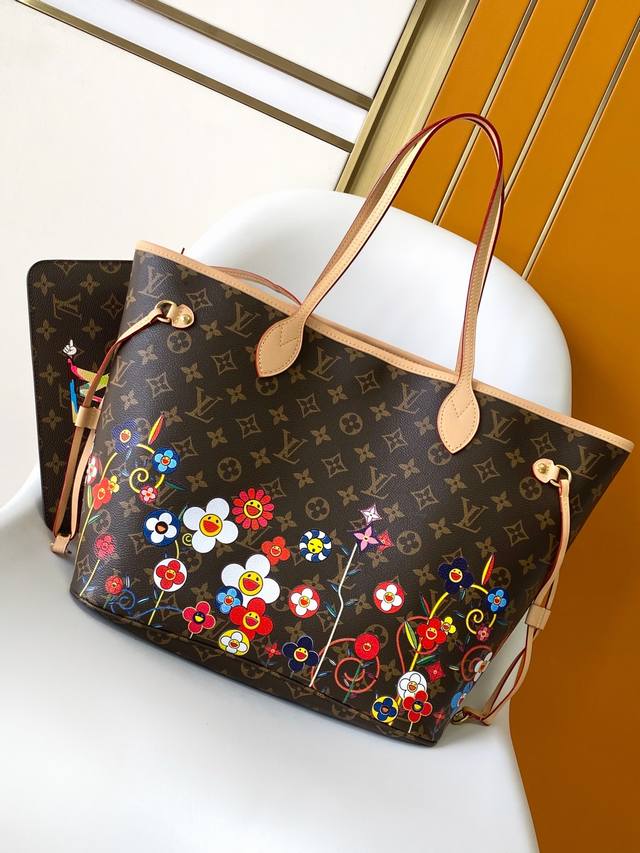 顶级原单M13271 Neverfull 中号手袋 在时尚界,奢侈品牌与艺术家之间的合作往往能掀起一阵旋风,而Louis Vuitton Lv 与日本艺术家村上 顶级原单M13271 Neverfull 中号手袋 在时尚界,奢侈品牌与艺术家之间的合作往往能掀起一阵旋风,而Louis Vuitton Lv 与日本艺术家村上