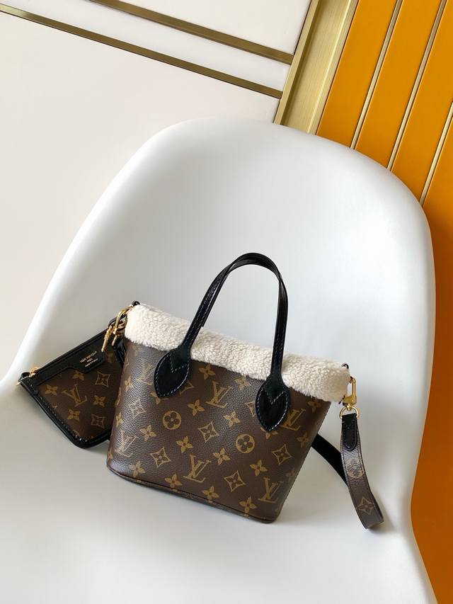 M26315 顶级原单 动态163 本款 Neverfull BandoulièRe Inside Out Bb 手袋出自 Lv Ski 系列,为 Monogr M26315 顶级原单 动态163 本款 Neverfull BandoulièRe Inside Out Bb 手袋出自 Lv Ski 系列,为 Monogr