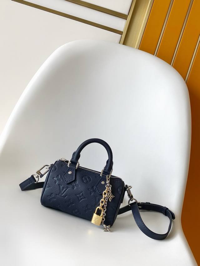 顶级原单,变码芯片 M26510珠光蓝 M27107珠光粉 作为仿真版推出的Nano Speedy。利用率高的色调,使它既适合日常妆容,也适合晚上妆容。象征性的 顶级原单,变码芯片 M26510珠光蓝 M27107珠光粉 作为仿真版推出的Nano Speedy。利用率高的色调,使它既适合日常妆容,也适合晚上妆容。象征性的