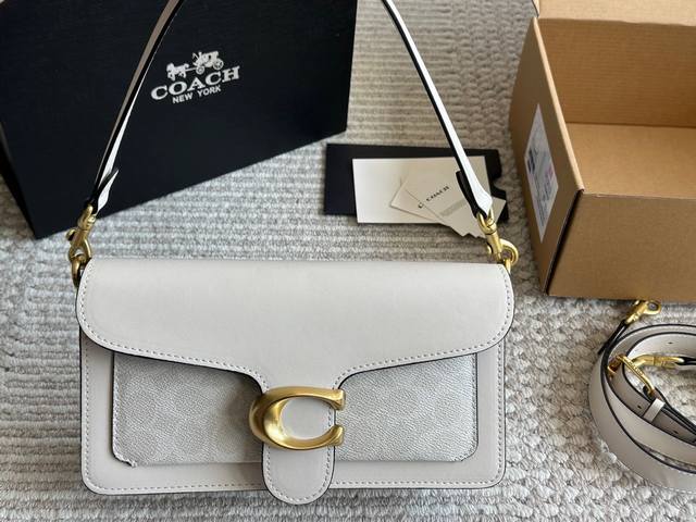 复刻版 牛皮 经典的酒神 Tabby 新的配色 一上市就万人空巷的包包,开箱细节来啦!上身效果,绝绝子,青春活力,效果特别好费。 #Tabby手提包单肩斜挎包。 复刻版 牛皮 经典的酒神 Tabby 新的配色 一上市就万人空巷的包包,开箱细节来啦!上身效果,绝绝子,青春活力,效果特别好费。 #Tabby手提包单肩斜挎包。