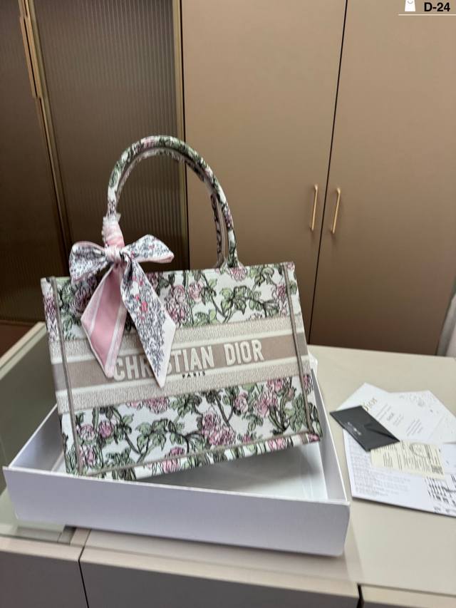 36Cm 配丝巾 D-24尺寸36×27折叠盒 Dior迪奥托特包Book 日常出街背它回头率百分百
