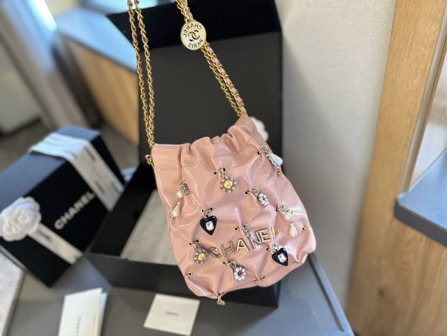 折叠礼盒官网飞机盒证书” Chanel 2024Ss迷你垃圾袋#大爆预测 天呐chanel Mini垃圾袋也太美了叭颐 预测下一个大爆款翻 好想拥有 #香奈儿垃 折叠礼盒官网飞机盒证书” Chanel 2024Ss迷你垃圾袋#大爆预测 天呐chanel Mini垃圾袋也太美了叭颐 预测下一个大爆款翻 好想拥有 #香奈儿垃