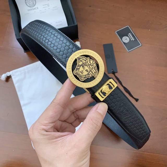 范思哲自动款系列配正版包装，高端品质原单头层牛皮，包边缝制，皮版正版开模，扣头镀钯精品纯钢自动扣 宽度3.4Cm 高清实拍大图 ，保质保量