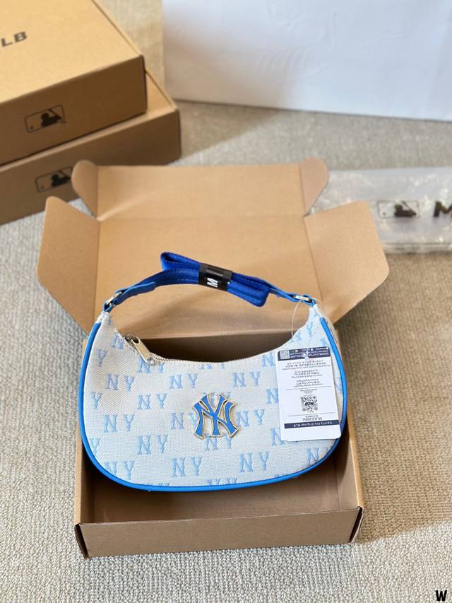 原版布 Mlb官方 男女腋下包情侣款明星同款新款 网红百搭 腋下包 尺寸22 13Cm 飞机盒包装 原版布 Mlb官方 男女腋下包情侣款明星同款新款 网红百搭 腋下包 尺寸22 13Cm 飞机盒包装