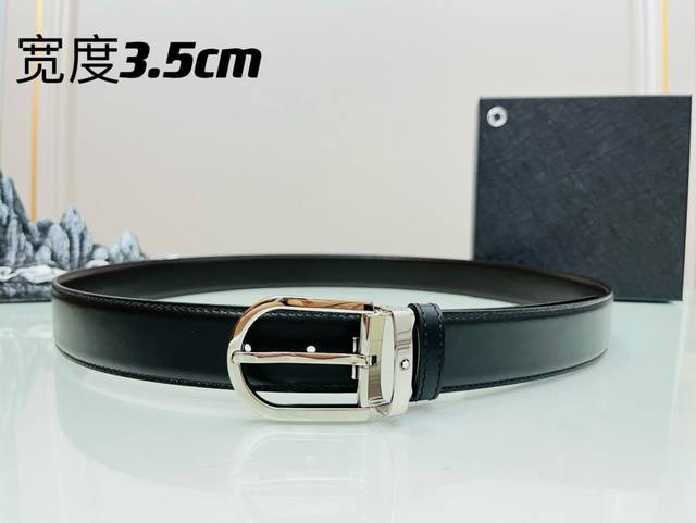 品牌:万宝龙 原版五金系列 等级:原版手掌纹 3.5Cm 上身效果高档,设计不断创新,始终保留着风格和品位,演绎时尚,自信活力。 扣头:18K纯钢扣 黑配卡其色 品牌:万宝龙 原版五金系列 等级:原版手掌纹 3.5Cm 上身效果高档,设计不断创新,始终保留着风格和品位,演绎时尚,自信活力。 扣头:18K纯钢扣 黑配卡其色