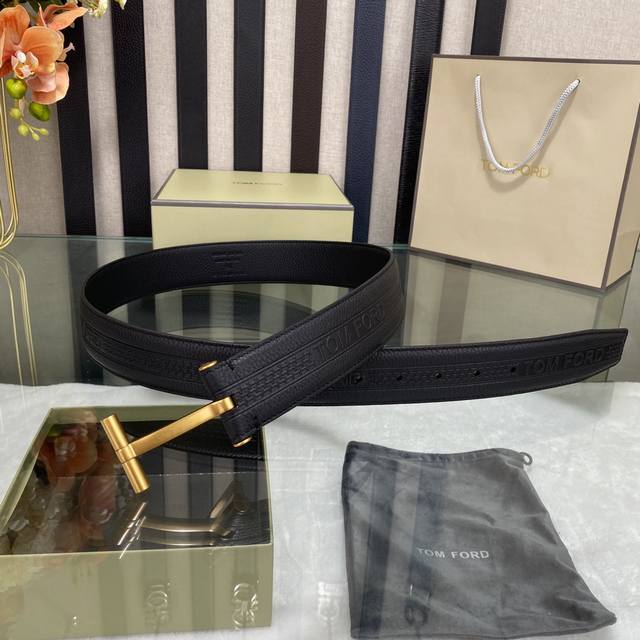 高端品质,实物拍摄 批 配全套礼盒 汤姆福特最新网红爆款双面头层牛皮配原装盒专柜同步3.8宽新款上市了,原版牛皮,搭配钢扣,优雅,大方用的方便。谢谢你转载。 高端品质,实物拍摄 批 配全套礼盒 汤姆福特最新网红爆款双面头层牛皮配原装盒专柜同步3.8宽新款上市了,原版牛皮,搭配钢扣,优雅,大方用的方便。谢谢你转载。