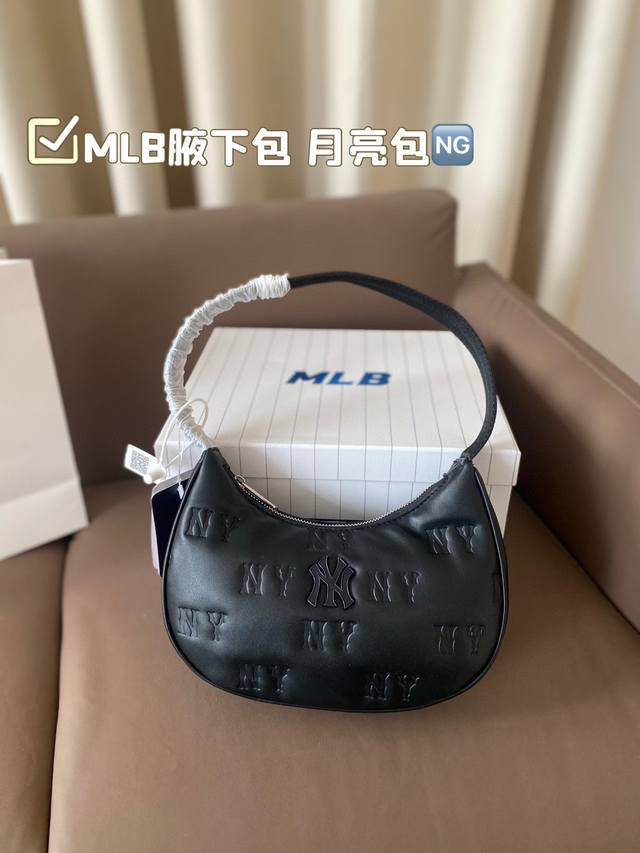 Mlb腋下包 月亮包 又美又a的腋下包! 实用百搭 四季可用 很是清爽! 尺寸25*14 Mlb腋下包 月亮包 又美又a的腋下包! 实用百搭 四季可用 很是清爽! 尺寸25*14