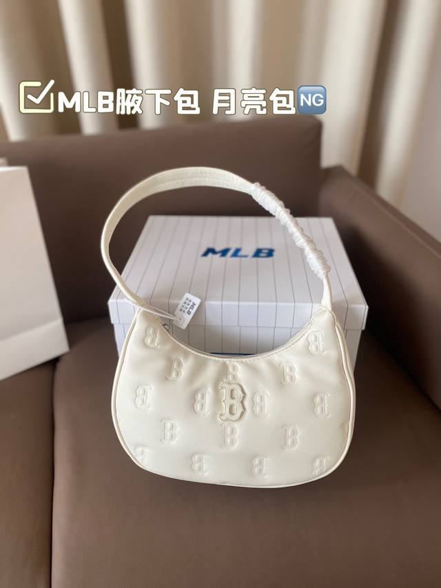 Mlb腋下包 月亮包 又美又a的腋下包! 实用百搭 四季可用 很是清爽! 尺寸25*14 Mlb腋下包 月亮包 又美又a的腋下包! 实用百搭 四季可用 很是清爽! 尺寸25*14