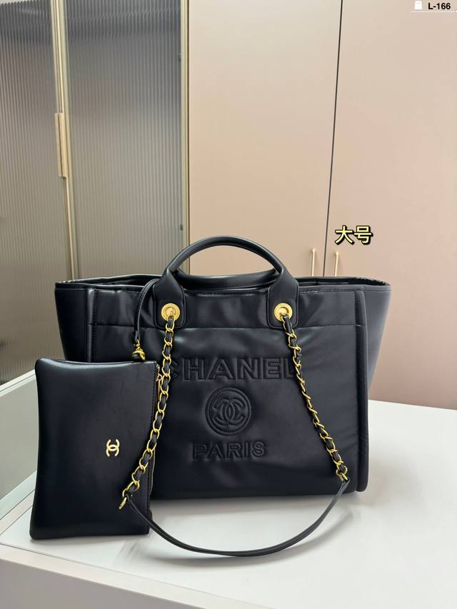 大 Chanel香奈儿 沙滩包 颜值很到位集美必入 任何风格都可轻松驾驭 L-166尺寸32.9.27 大 Chanel香奈儿 沙滩包 颜值很到位集美必入 任何风格都可轻松驾驭 L-166尺寸32.9.27