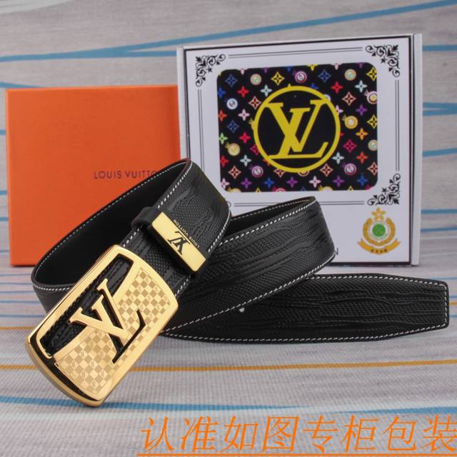 腰带皮带:Lv 路易威登原单牛皮皮带 男款皮带:材质百分百头层牛皮腰带保证真皮皮带,专柜原单品质、做工精细,时尚大牌,送人自用首选包装: 请认准如图专柜包装赠送 腰带皮带:Lv 路易威登原单牛皮皮带 男款皮带:材质百分百头层牛皮腰带保证真皮皮带,专柜原单品质、做工精细,时尚大牌,送人自用首选包装: 请认准如图专柜包装赠送