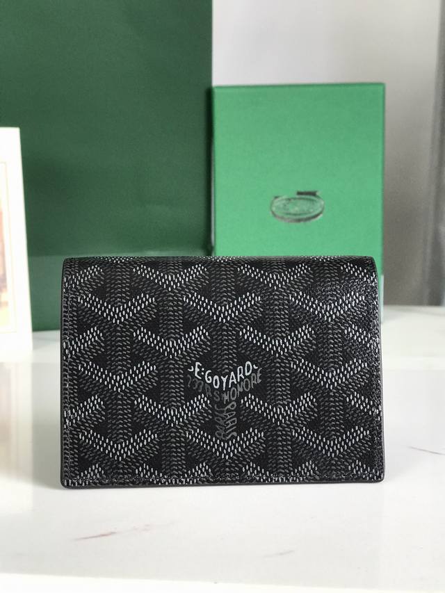 正品级 Goyard 卡片夹cardcase 日常搭配必备单品 暗黑限量出货 使用专属钱包的对版定制光面皮对角针线完美内部黄色部分为对版定制头层牛皮 非超纤非二