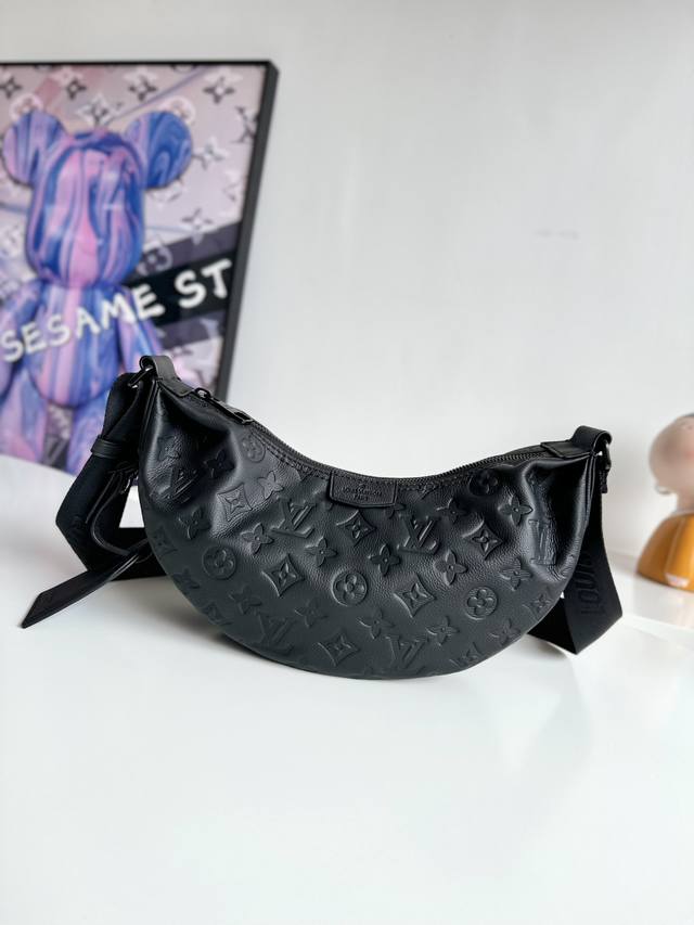 头层皮 顶级原单海外原单m12510独家实拍!本款 Hamac 小号手袋选用 Monogram Shadow 压纹牛皮革成就贴身构型,以可调节 Epi Xl 皮 头层皮 顶级原单海外原单m12510独家实拍!本款 Hamac 小号手袋选用 Monogram Shadow 压纹牛皮革成就贴身构型,以可调节 Epi Xl 皮