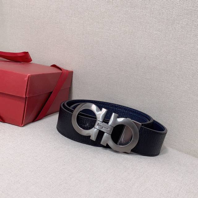 菲拉格慕 -双面意大利进口头层水波纹牛皮,搭配真空电镀拉丝纯铜扣,经典款式,专柜有售,市场顶级品质,支持验货 配送全套专柜包装,宽度 3.5Cm 菲拉格慕 -双面意大利进口头层水波纹牛皮,搭配真空电镀拉丝纯铜扣,经典款式,专柜有售,市场顶级品质,支持验货 配送全套专柜包装,宽度 3.5Cm